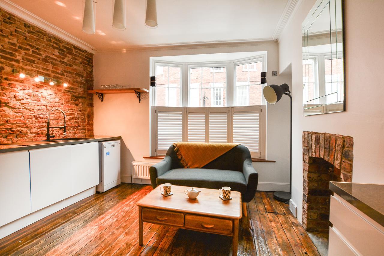 The Location- 1 Free Private Parking Space - 60 Second Walk 2 Minster! York Exterior foto